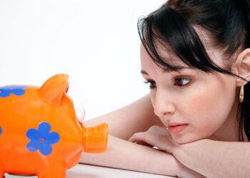 Breaking the Cycle: How to Stop Living Paycheck to Paycheck and Gain Financial Freedom