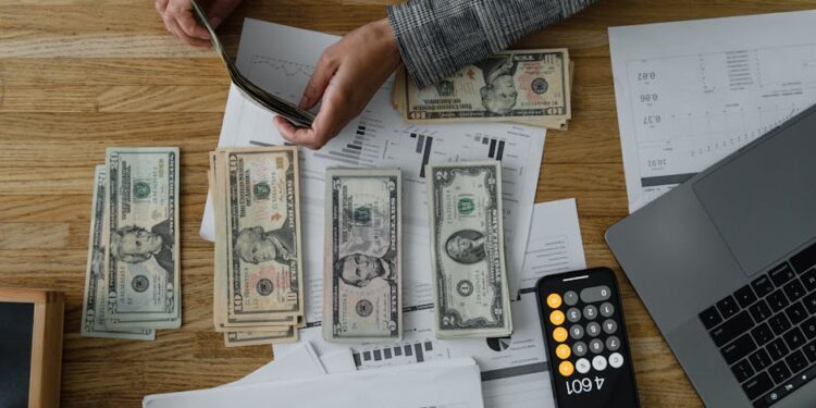 10 Smart Ways to Reduce Monthly Expenses Without Feeling Pinched