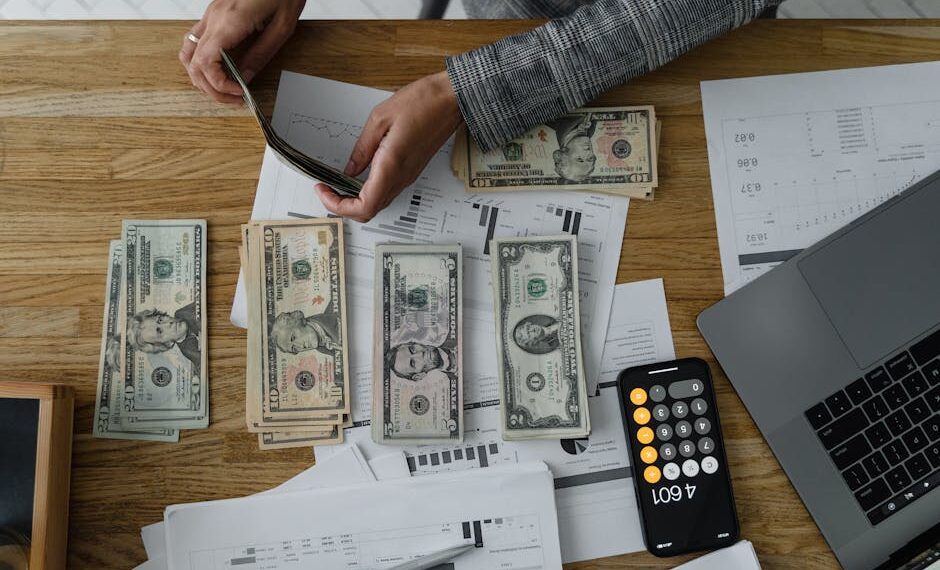 10 Smart Ways to Reduce Monthly Expenses Without Feeling Pinched