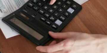 10 Smart Strategies: How to Save Money on a Low Income